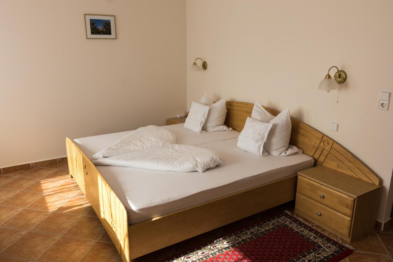 Hotel Harka Harkany Ngoại thất bức ảnh